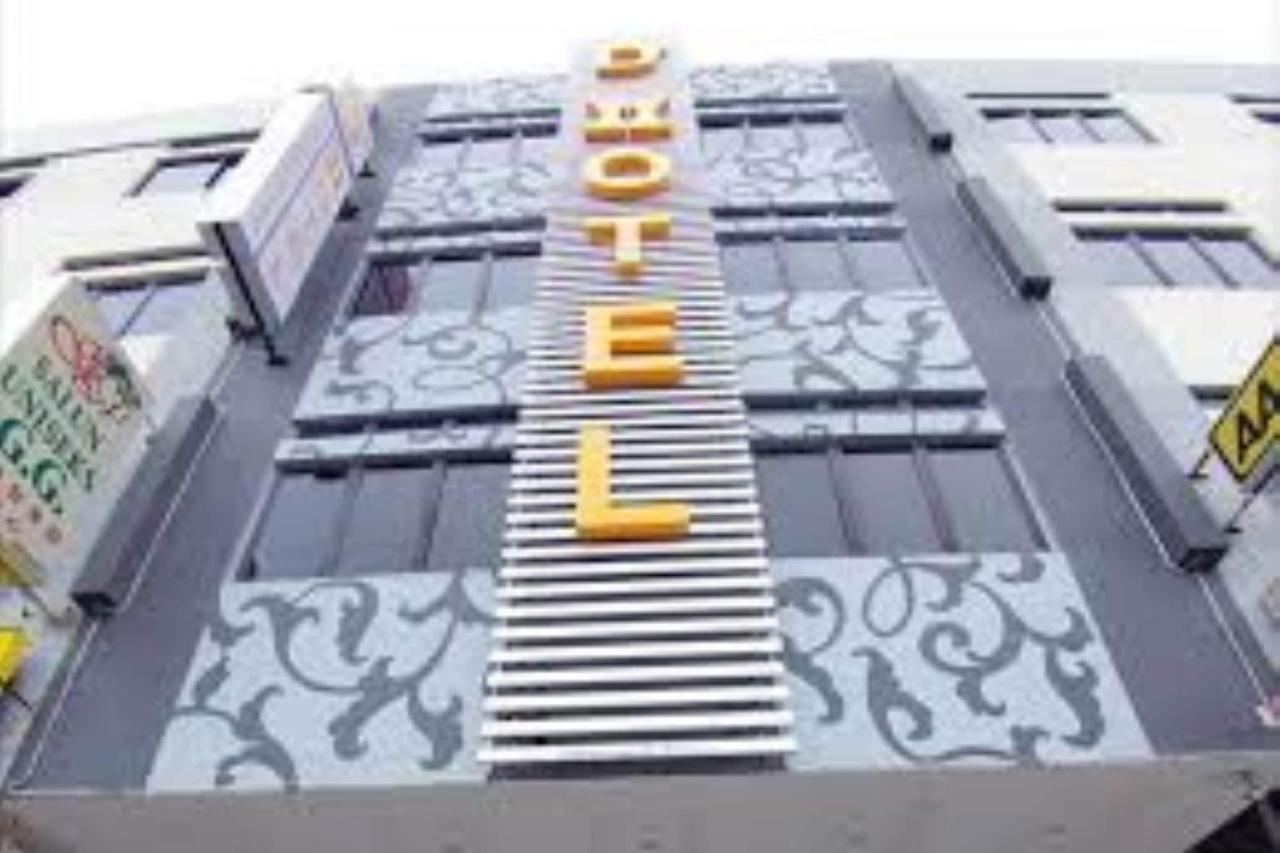 Hotel Zamburger De Melaka Exteriör bild